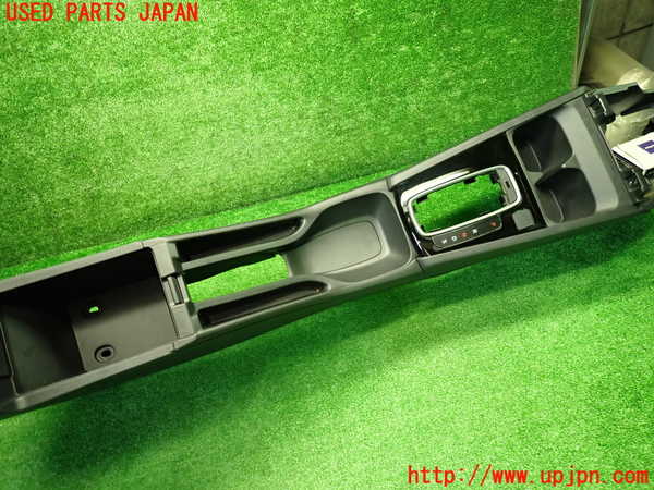 1UPJ-9242307540]WR-V(DG5)センターコンソール 中古_3