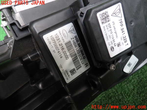 2UPJ-9242321130]ポルシェ・マカン ターボ(J1H3)右ヘッドライト LED 中古 【ジャンク品】_3