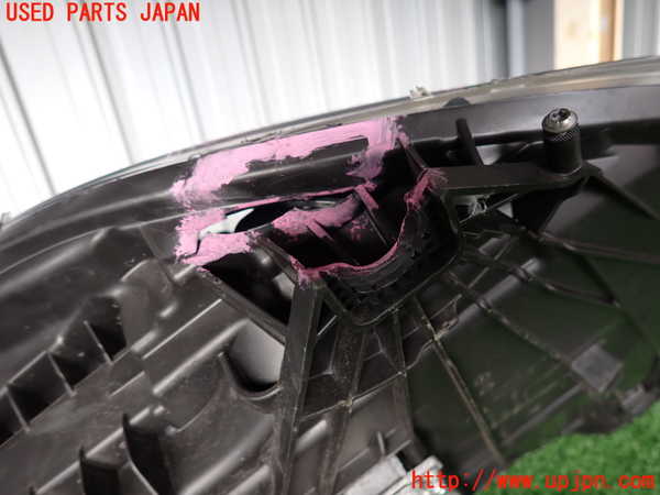 2UPJ-9242321130]ポルシェ・マカン ターボ(J1H3)右ヘッドライト LED 中古 【ジャンク品】_4