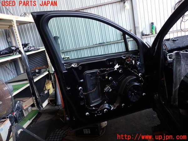 2UPJ-9242321260]ポルシェ・マカン ターボ(J1H3)左前ドア 中古  (AGC AUTOMOTIVE 43R-00050 M62)_5