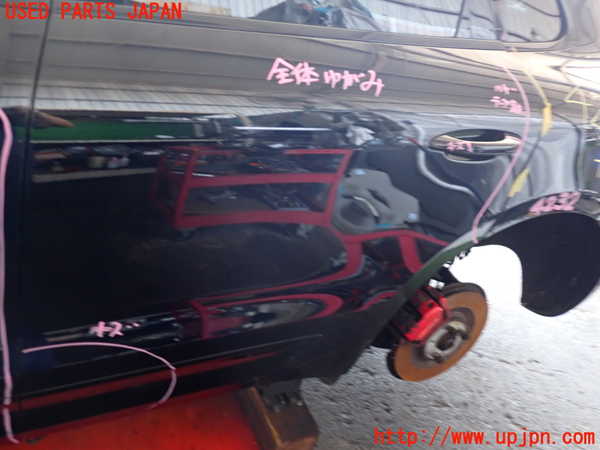 2UPJ-9242321320]ポルシェ・マカン ターボ(J1H3)左後ドア 中古 (AGC AUTOMOTIVE M98 43R-002092)_2