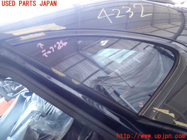 2UPJ-9242321382]ポルシェ・マカン ターボ(J1H3)左クォーターガラス 中古 (AGC AUTOMOTIVE M98 43R-002092)_2