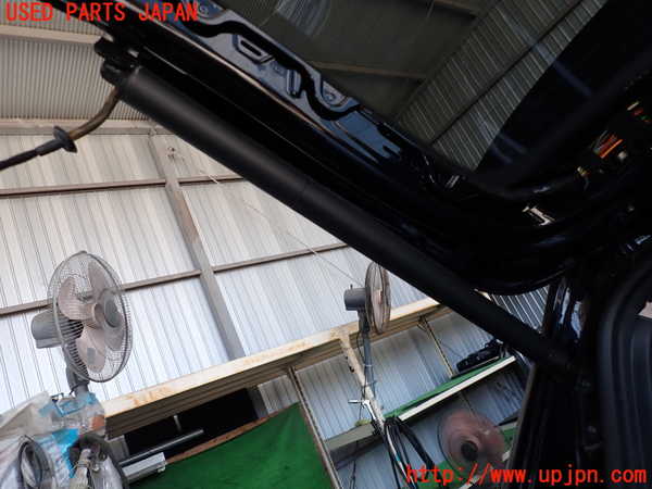 2UPJ-9242321584]ポルシェ・マカン ターボ(J1H3)リアゲートダンパー 中古_2