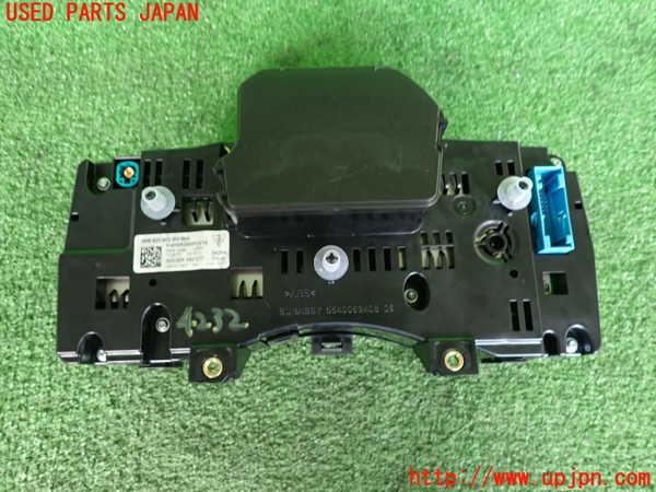 2UPJ-9242326170]ポルシェ・マカン ターボ(J1H3)スピードメーター 中古_2