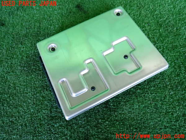 2UPJ-9242326149]ポルシェ・マカン ターボ(J1H3)コンピューター4 中古 （BCM）_2