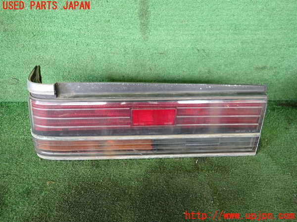 セドリック(Y30)左テールランプ 中古 【ジャンク品】 924233｜純正中古