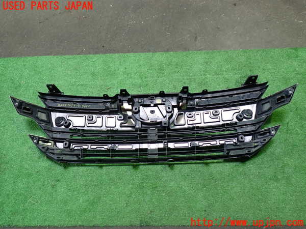 1UPJ-9242341050]ヴェルファイア(AGH30W)ラジエターグリル 中古_2