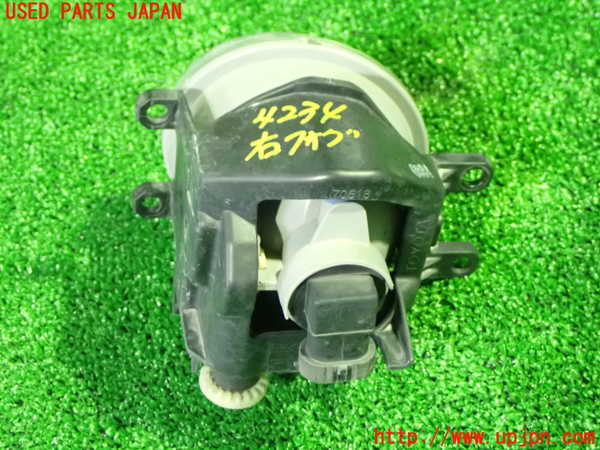 1UPJ-9242341180]ヴェルファイア(AGH30W)右フォグ 中古_2