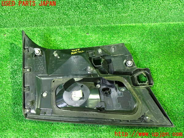 1UPJ-9242341550]ヴェルファイア(AGH30W)右リアフィニッシャー 中古_2