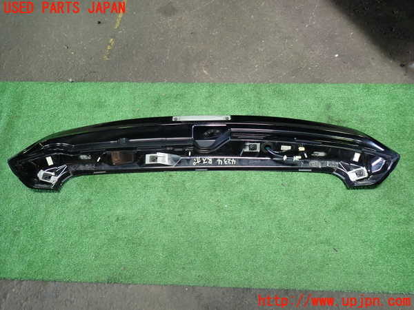 1UPJ-9242341520]ヴェルファイア(AGH30W)リアスポイラー 中古_2