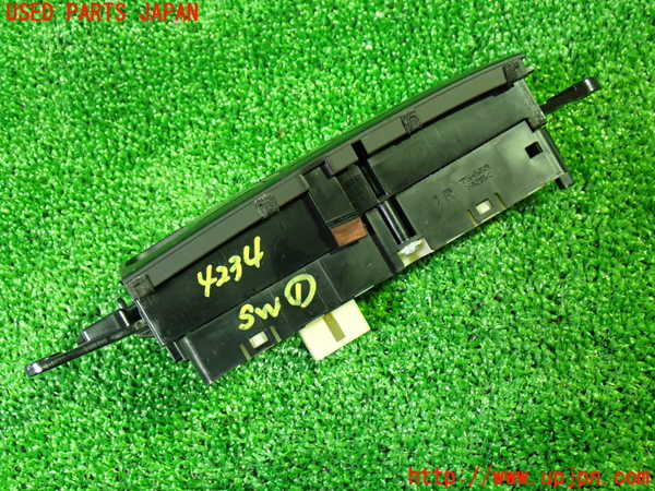 1UPJ-9242346306]ヴェルファイア(AGH30W)スイッチ1 (パーキング他) 中古_2