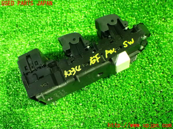 1UPJ-9242346240]ヴェルファイア(AGH30W)右前パワーウィンドウスイッチ 中古_2