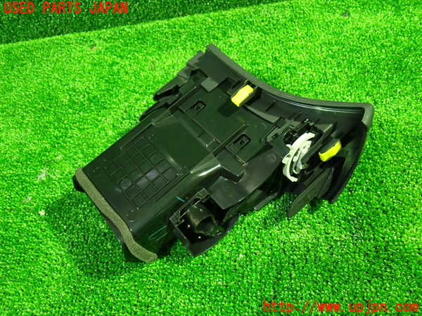 1UPJ-9242347526]ヴェルファイア(AGH30W)エアコン吹き出し口1 (右) 中古_2