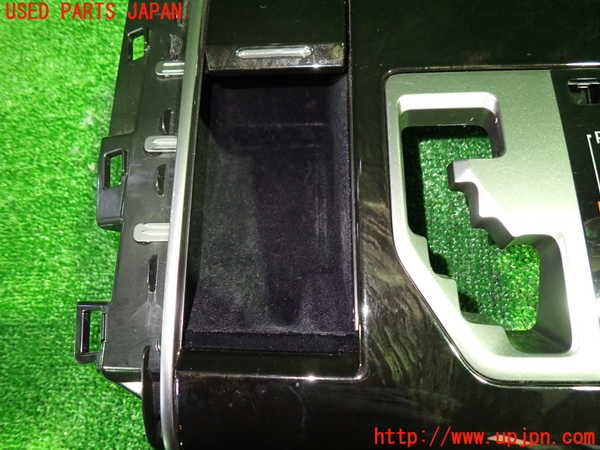 1UPJ-9242347841]ヴェルファイア(AGH30W)小物入れ1 中古_2
