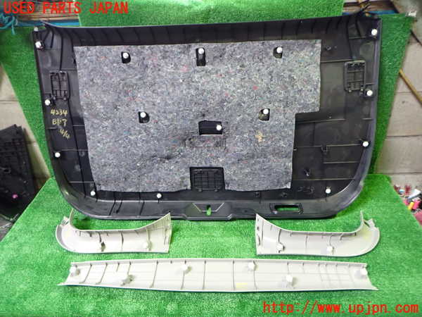 1UPJ-9242341578]ヴェルファイア(AGH30W)バックドア内張り 中古_2
