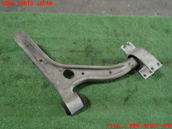 1UPJ-9242355186]ベンツ A180(176042)(W176系)左フロントロアアーム1 中古_2