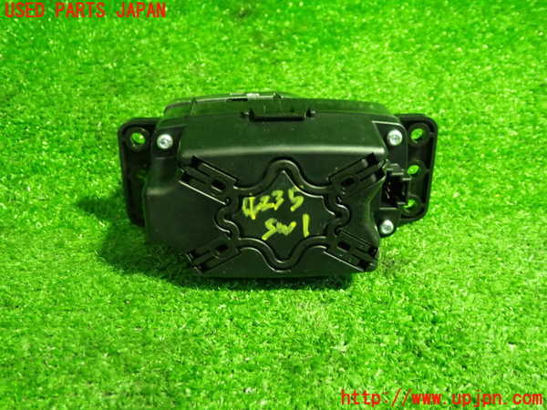 1UPJ-9242356306]ベンツ A180(176042)(W176系)スイッチ1 (メニュー操作) 中古_4