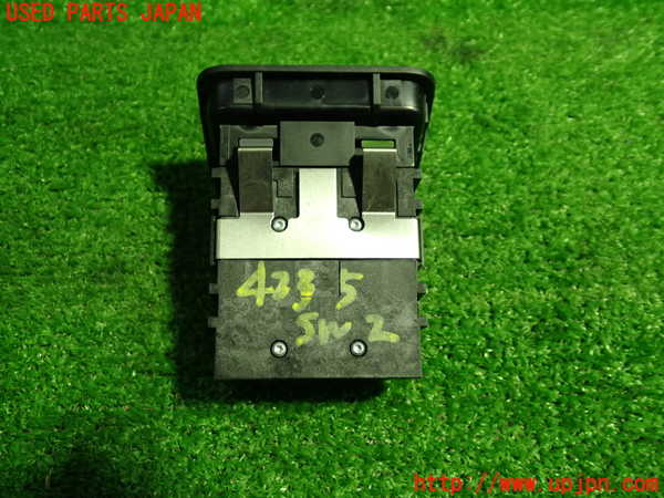 1UPJ-9242356307]ベンツ A180(176042)(W176系)スイッチ2 (電動パーキングブレーキ) 中古_3