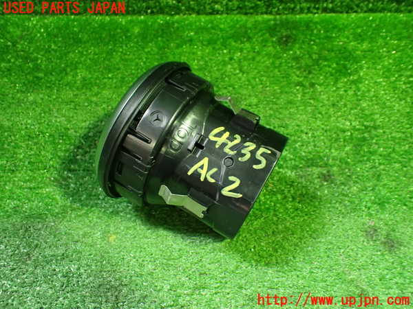 1UPJ-9242357527]ベンツ A180(176042)(W176系)エアコン吹き出し口2 (左) 中古_4