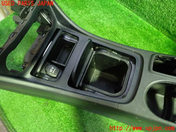 1UPJ-9242357540]ベンツ A180(176042)(W176系)センターコンソール 中古_2