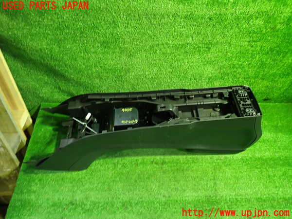 1UPJ-9242357540]ベンツ A180(176042)(W176系)センターコンソール 中古_5