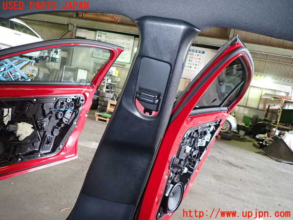 1UPJ-9242357665]ベンツ A180(176042)(W176系)右センターピラートリム 中古_2