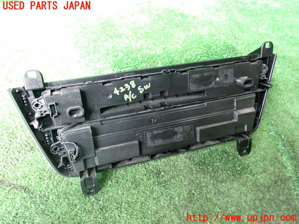 1UPJ-9242386066]BMW 435i グランクーペ(4B30)(F36)エアコンスイッチ1 中古_2