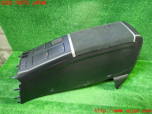 エスティマハイブリッド(AHR20W)ダッシュボード 中古 924284｜純正中古