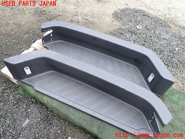 ハイエース　スカッフプレート ハイエースバン200系(KDH206V)スカッフプレート 中古 924298｜純正中古