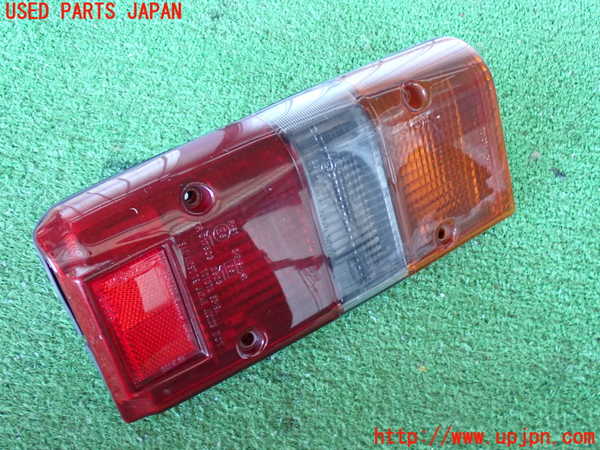 ランクル60系(HJ61V(改))左テールランプ 中古 923622｜純正中古パーツ
