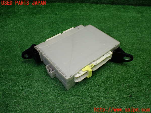 クラウン マジェスタ ハイブリッド(GWS214)ヒューズボックス1 中古