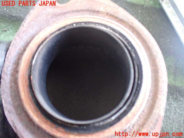 セルシオ(UCF31)触媒1 中古 924348｜純正中古パーツ市場のUPJ.Parts