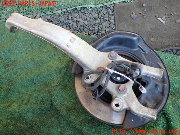 レクサス・IS300h(AVE30)左フロントナックルハブ 中古 924385｜純正