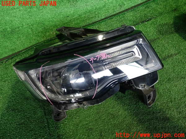 グランドチェロキー WK36TA 右側ヘッドライト 本体 ジープ・グランドチェロキー(WK36TA)右ヘッドライト HID 中古 924387